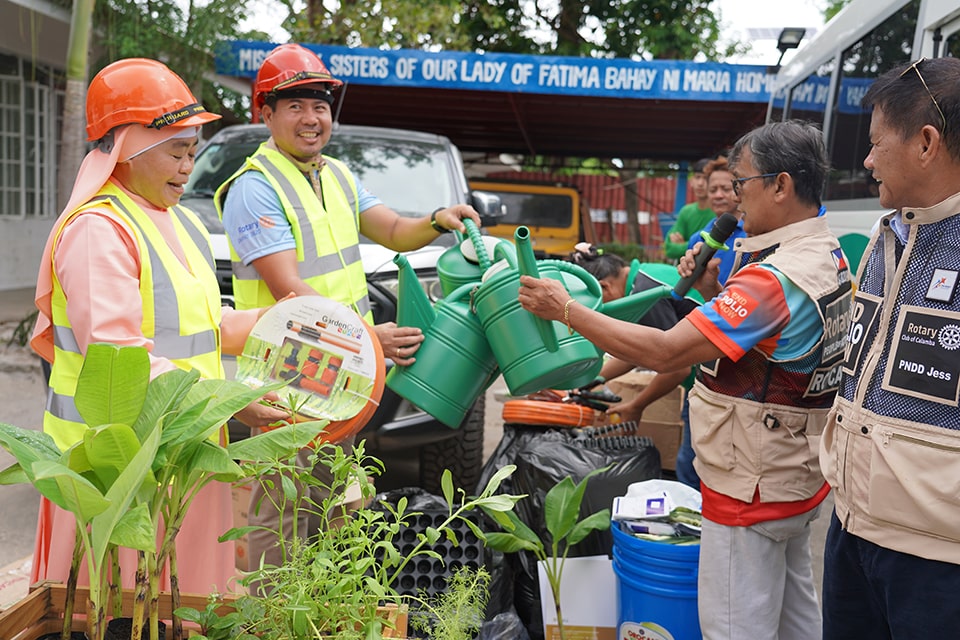 The Center donates tools and planting materials for the garden.