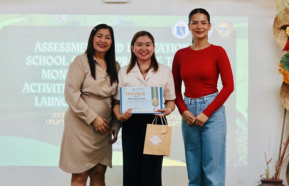 Ms. Anna Gale Vallez, alongside (R) Hon. Leren Bautista, Councilor and Chair of the Committee on Education and Public Information, and Ms. Soledad Villanueva