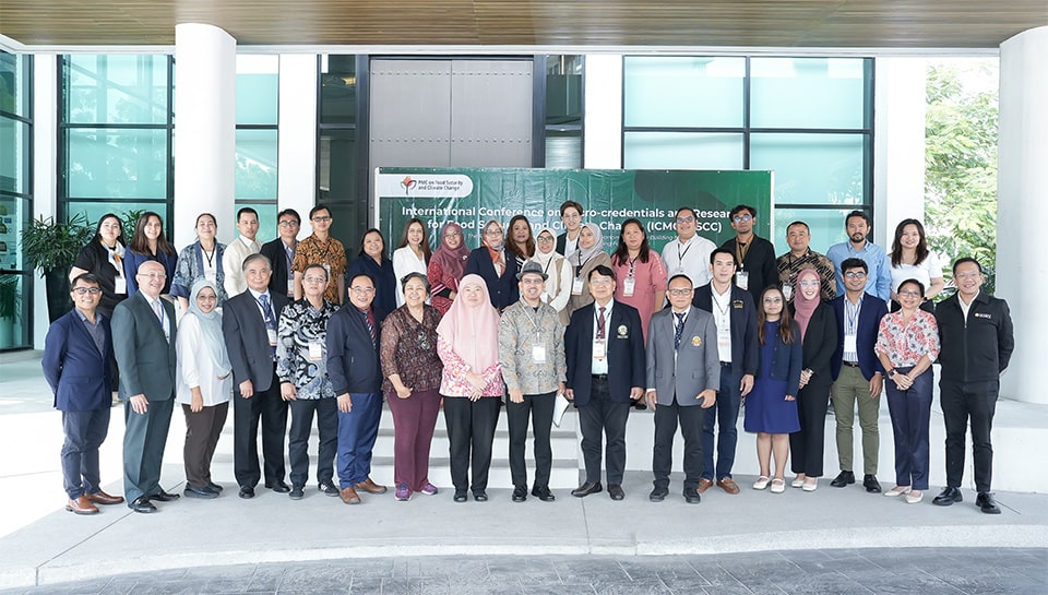 Delegates of the 2025 SEARCA Scholars and Alumni Conference (Photo by Kasetsart University)