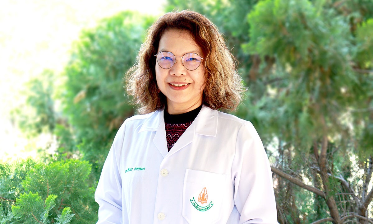 Dr. Sirikachorn Tangkawattana, Regional Professorial Chair Grantee in the field of Pathology/ Zoonotic disease.