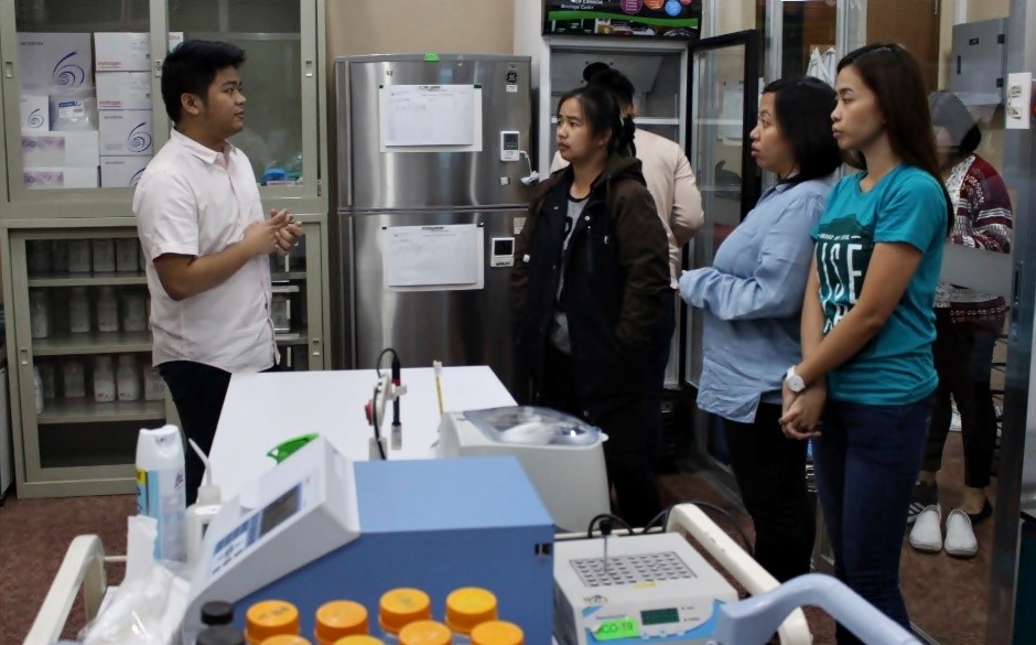 IKM learner-participants tour the laboratories at the NFRDI Office.