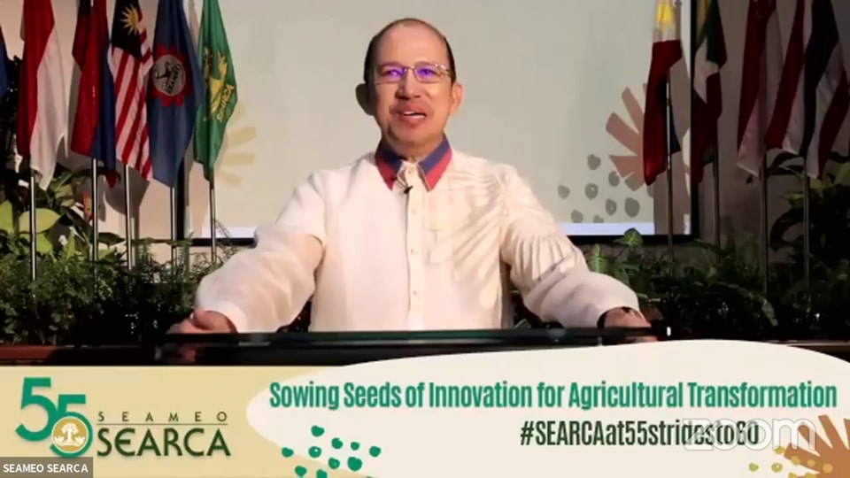 Dr. Glenn B. Gregorio, SEARCA Director, delivers his anniversary message.