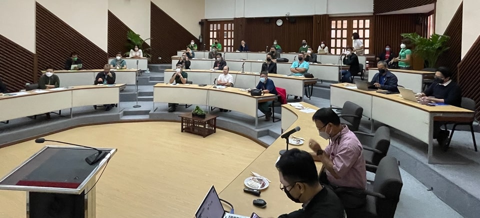 The National Defense College of the Philippines (NDCP) delegation together with SEARCA officials and staff during the briefing at the SEARCA Drilon Hall.