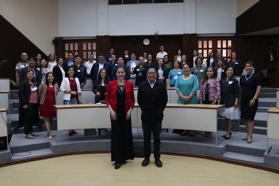 Ms. Carolina Tan (center left), Soft Skills Specialist of Enhance Your Image Training Consultancy, together with Assoc. Prof. Joselito Florendo (center right), SEARCA Deputy Director for Administration, and participating SEARCA staff during the In-house Seminar on Social Business Etiquette for the Global Ambassador.