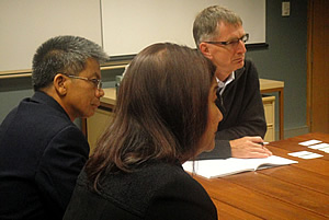 Prof. John Gibson (rightmost), UNE Director for the Centre for Genetic Analysis and Applications and Coordinator for International Development, discusses possible avenues for collaboration with the PCC officials. Also in photo are Dr. Arnel del Barrio, PCC Executive Director, and Dr. Liza Battad, PCC Chief of Planning and Special Projects.