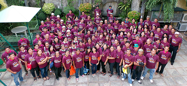 The farmer technicians from the seven ARBOs in Nueva Ecija, the SEARCA Project Team, and DAR Officials posed for a souvenir photo during the Graduation Ceremony of Farmer Technicians under the ARCCESS project on 26 September 2014 at De Luxe Restaurant in Cabanatuan City, Nueva Ecija, Philippines. 