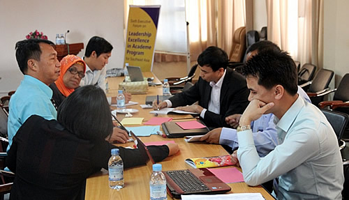 Participants buckle down to work during the first workshop on Day 1 of the forum.