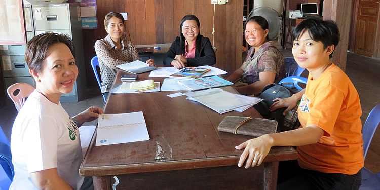 ASRF team meets the community organizers of Banteay Srei in Siem Reap.