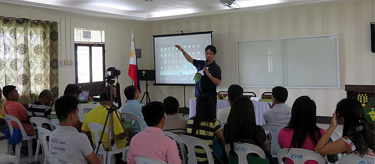 Mr. Henry M. Custodio, SEARCA Research and Development Specialist, providing an overview of the ISARD Piloting program and of the 4-day activity