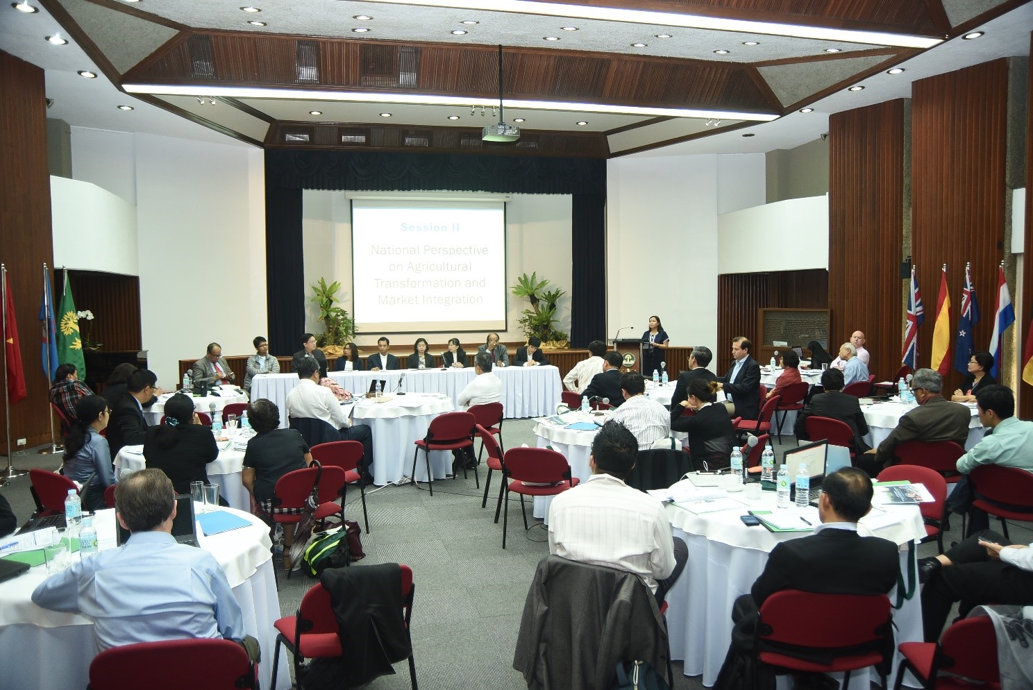 Members of the regional-level breakout group discuss important points in developing regional/ASEAN level strategic plan of action to promote small-scale rural producers (SSRPs)’ competitiveness and inclusion in regional agrifood markets.