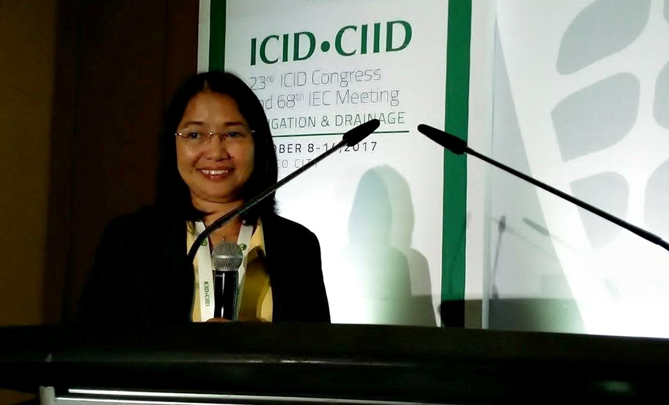 SEARCA travel grant awardee Dr. Mona Liza F. Delos Reyes presents her paper at the 23rd ICID Congress.