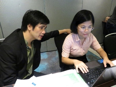 Vietnam group: Dr. Tran Cong Thang and Ms. Le Thi Ha Lien