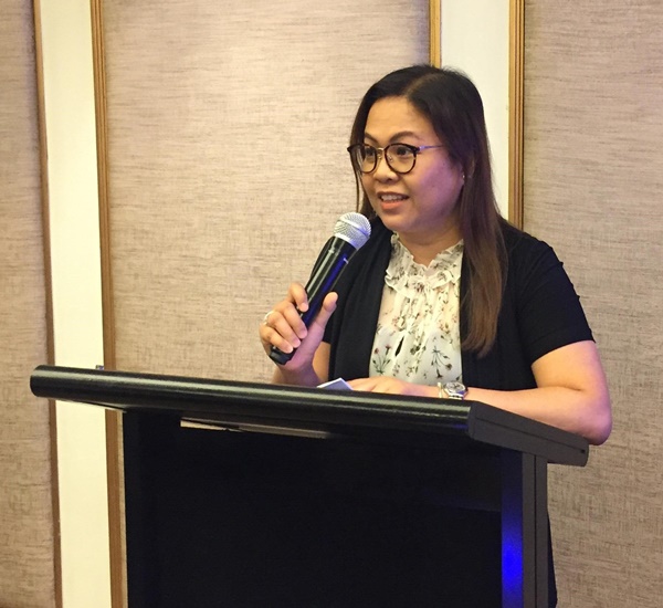 Ms. Nancy M. Landicho, Program Specialist and Officer-In-Charge of the Project Development and Technical Services of SEARCA, as she delivers the Welcome Remarks of Dr. Gil C. Saguiguit, Jr., SEARCA Director, during the Opening Program of the workshop on 16 April 2017 at Dusit Thani Hotel, Manila, Philippines.