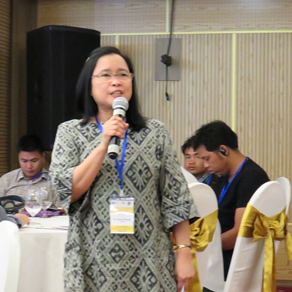 Dr. Bessie Burgos giving a short message on behalf of SEARCA-ASRF. 