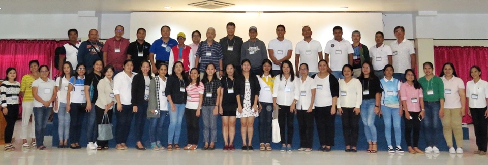 SEARCA representatives, facilitators, and participants of the Workshop on Participatory Assessment of the Gains, Challenges, and Opportunities in Piloting Effective Models of ISARD posed for a group photo at the Research, Development and Extension (RDE) Hall, Visayas State University, Baybay City, Leyte