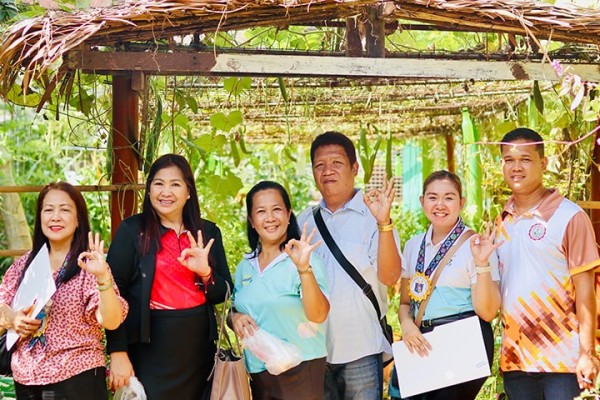 SEARCA joins local gov't and DepEd Los Baños in project launch, institutionalizing school gardens